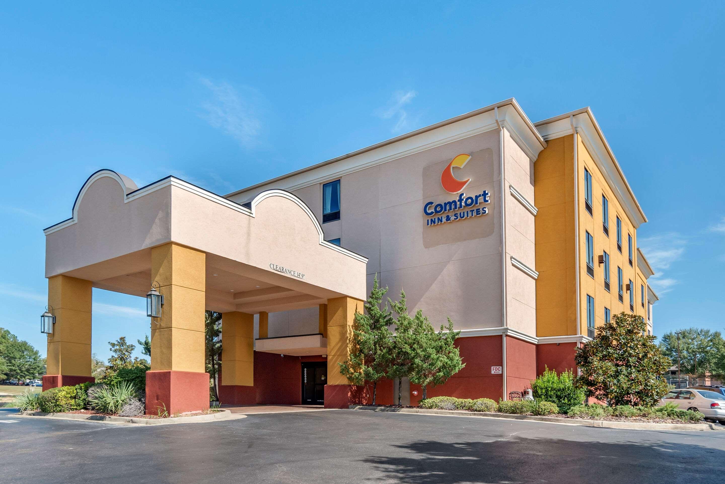 Comfort Inn & Suites Clinton Exterior photo